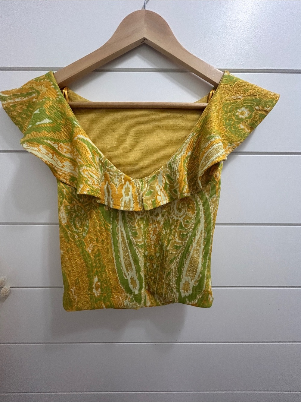 SALE! $8 Bundle Item! New Zara Sleeveless Ruffle Knit Top • Small